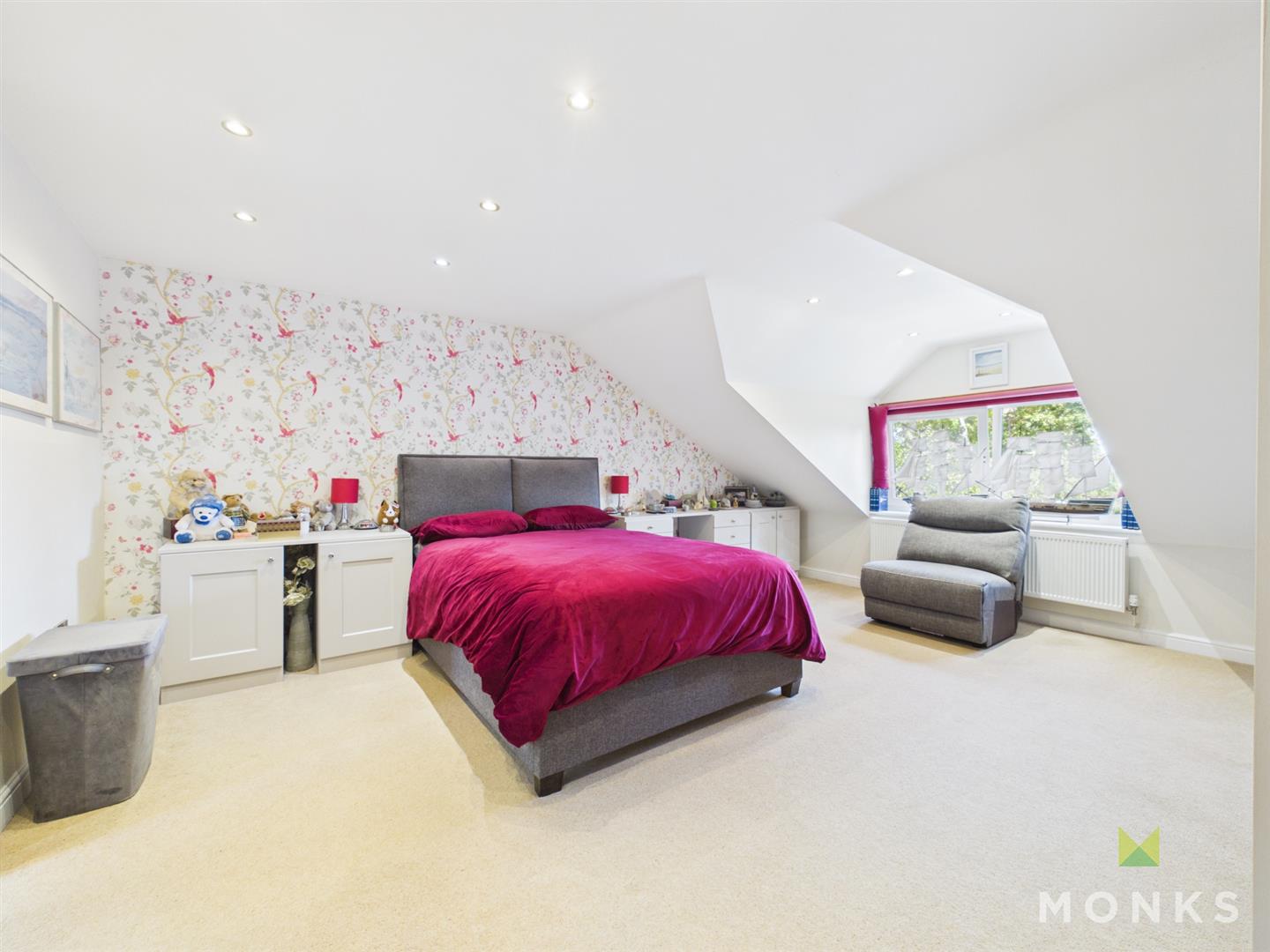 Everglades Brynhafod Lane, Oswestry, SY11 1SH For Sale